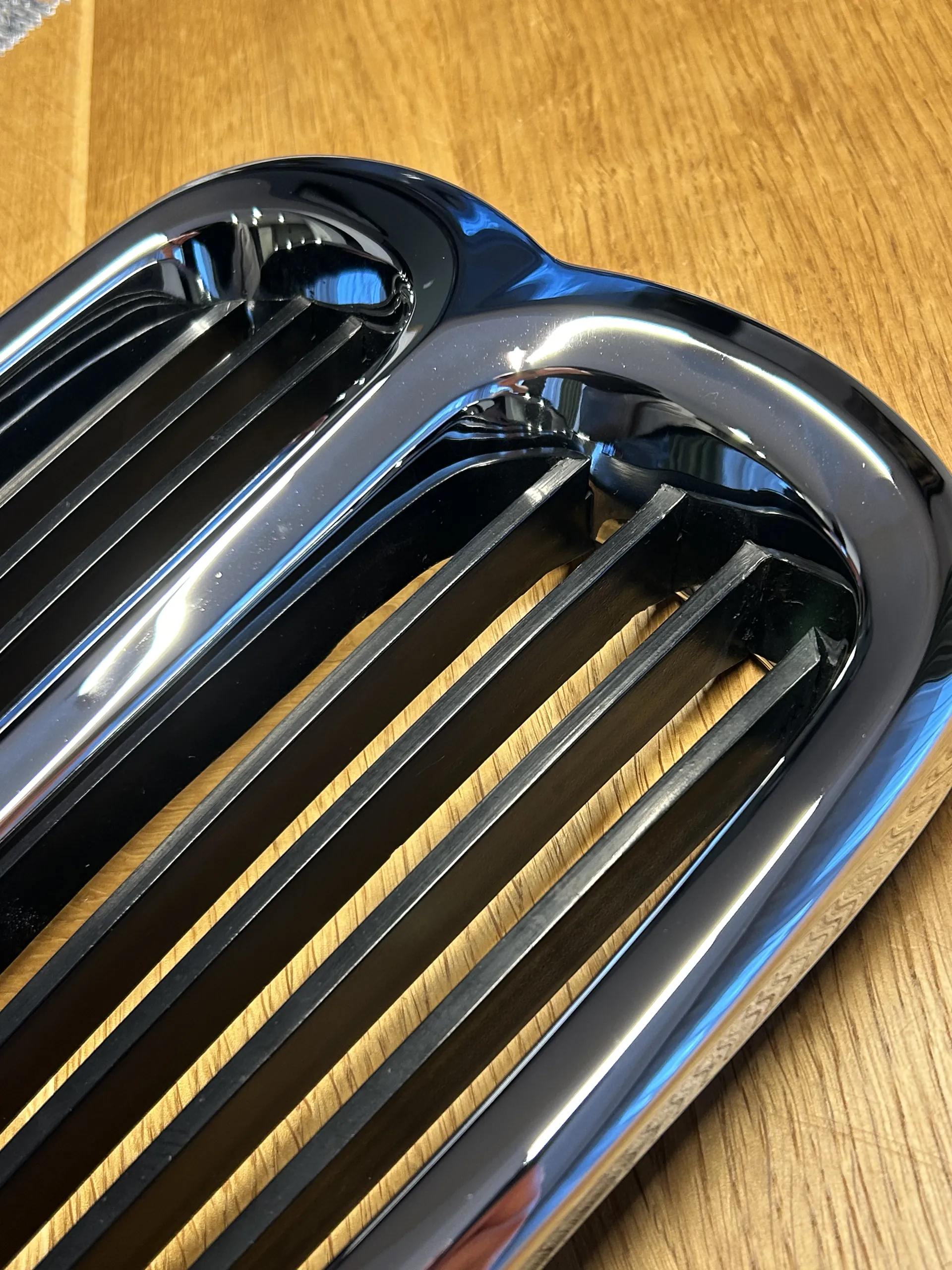 Restored BMW central kidney grille — view 2