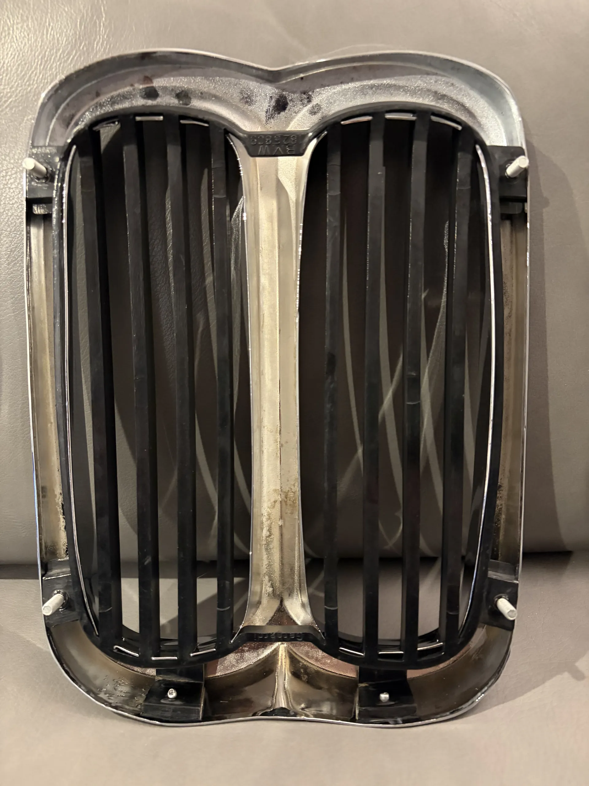 Restored BMW central kidney grille — view 3