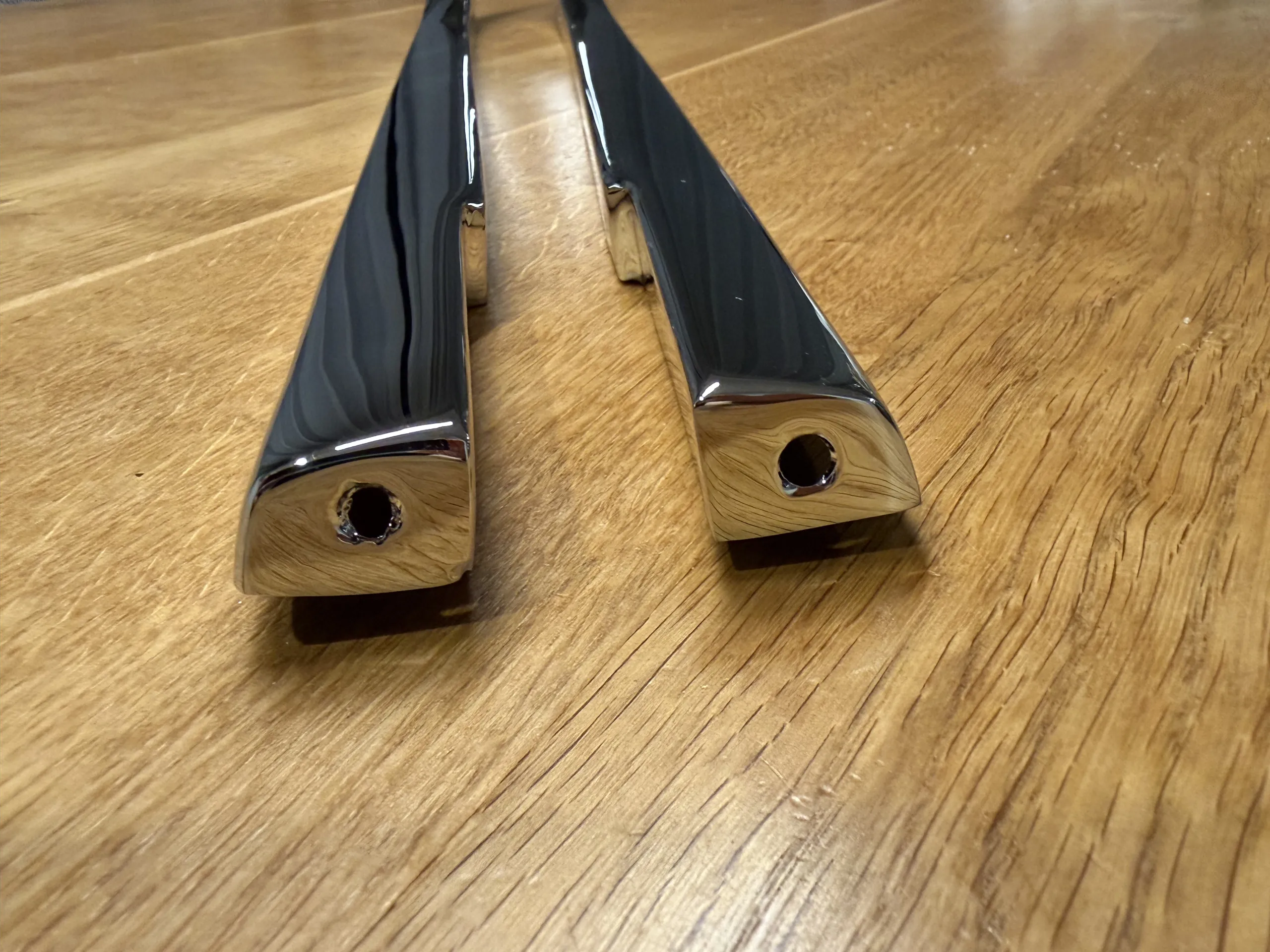 Restored BMW lower rear side-window trim — view 8