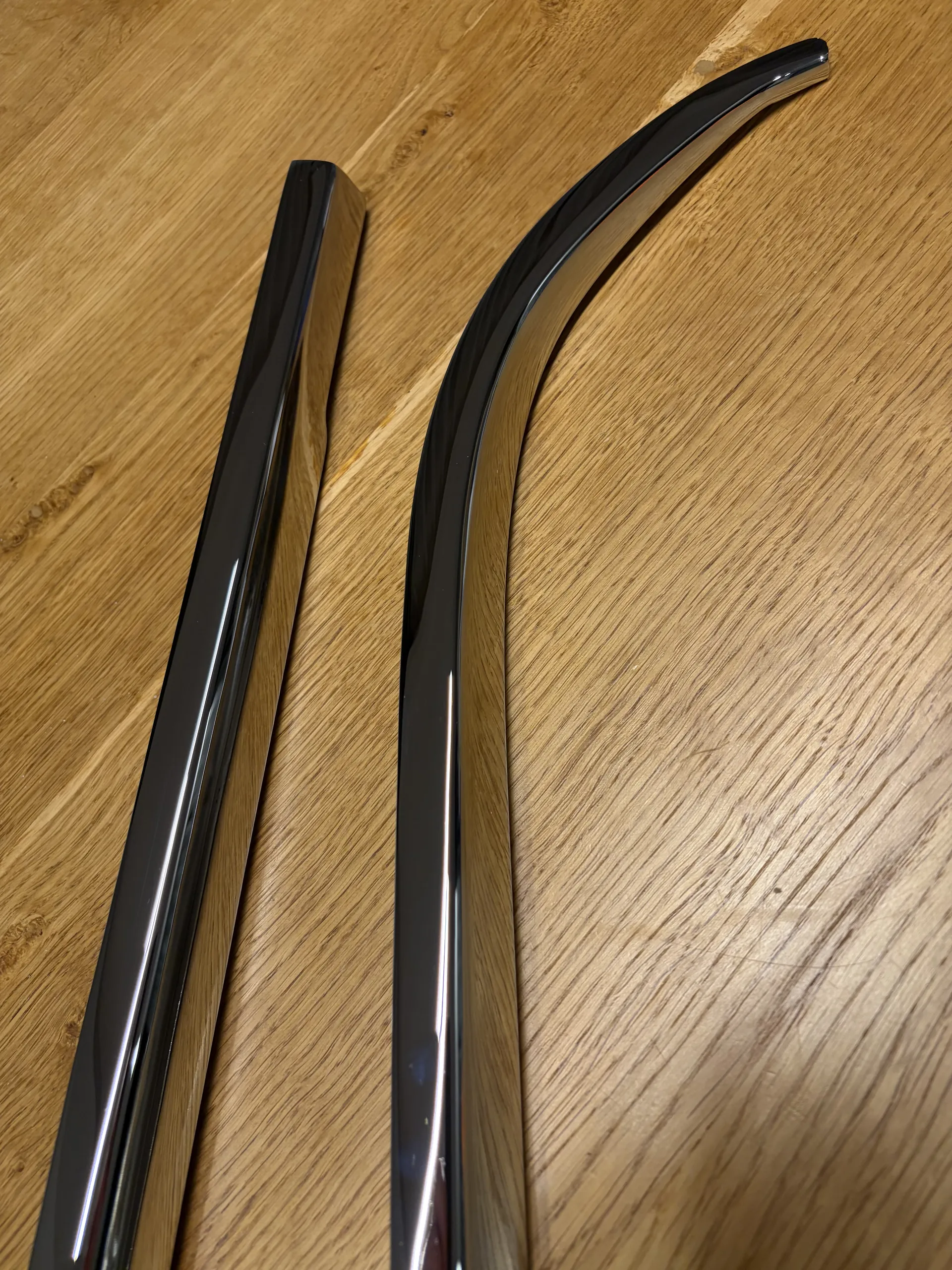 Restored BMW lower rear side-window trim — view 11