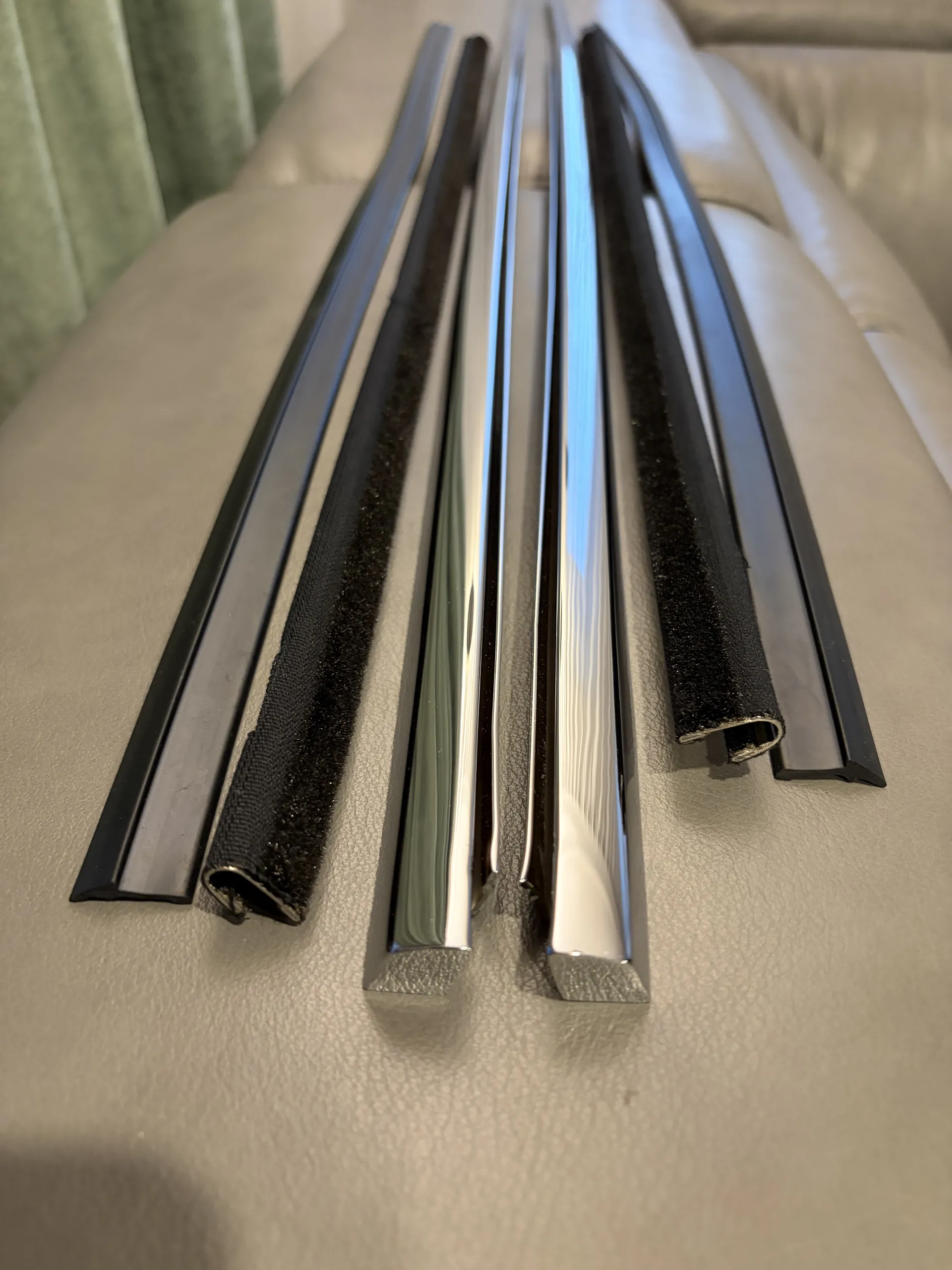 Restored BMW upper door trim — view 11